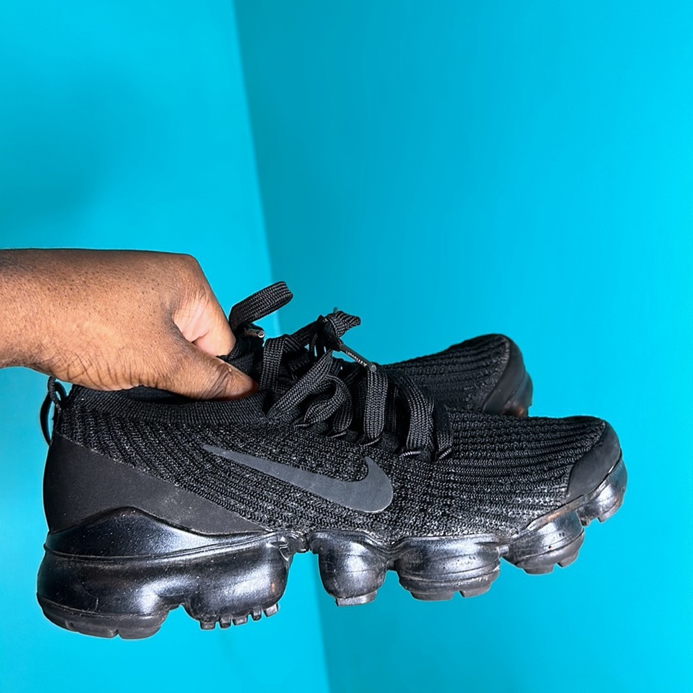 Women’s Vapormax Flyknit 3 (Black)